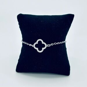 Clovercut CZ Bracelet | Silver Tone